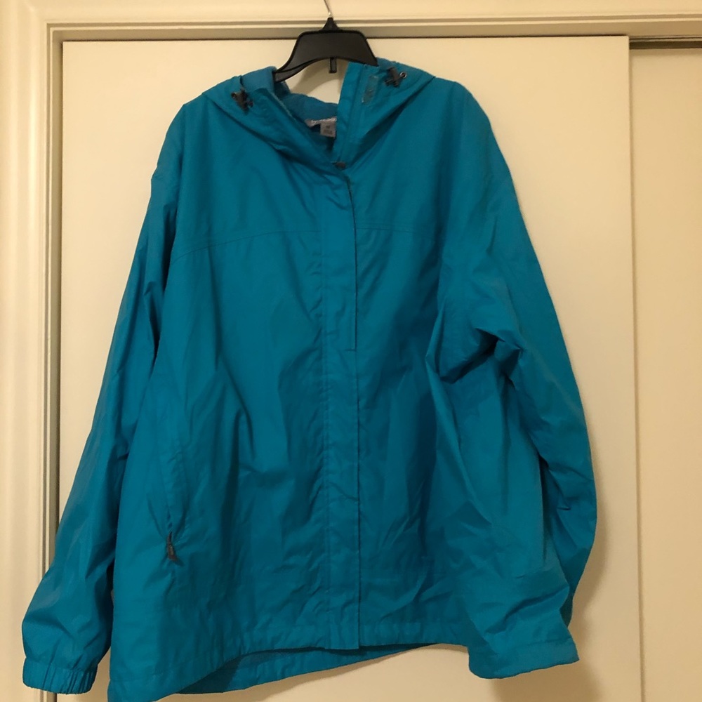 WATERPROOF RAINJACKET